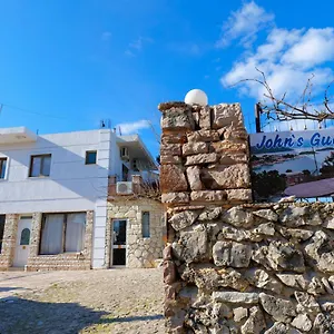 https://johns-guesthouse.albaniahotels.org